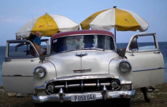 Turismo estatal cubano se asocia con particulares
