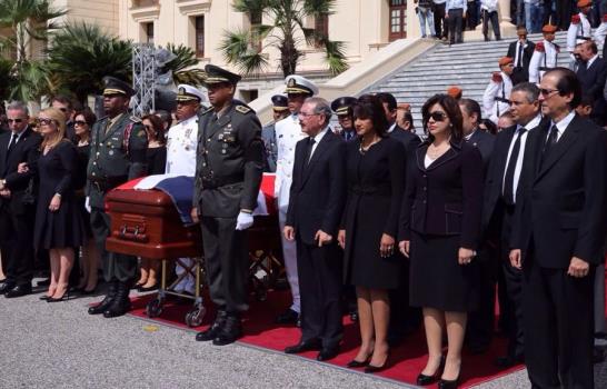 Realizan honras fúnebres a Morales Troncoso en el Palacio Nacional