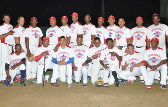 Clásico de Estelares y Torneo de Venerables, innovaciones del softbol en el Distrito Nacional