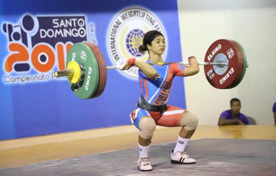 Dominicana domina los 48kgs en la rama femenina de Panamericano de Pesas