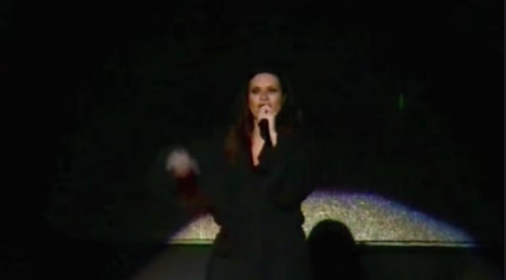 A Laura Pausini se le vio todo en un concierto en Perú