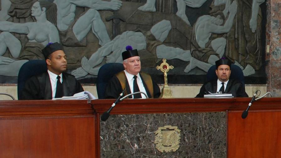 Acusan a un iraní de compra fraudulenta de equipos en Estados Unidos desde la República Dominicana Acusan a un iraní de compra fraudulenta de equipos en Estados Unidos desde la República Dominicana