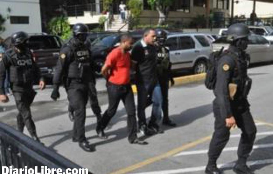 El oficial herido en Salcedo fue cancelado en junio del 2012 por droga