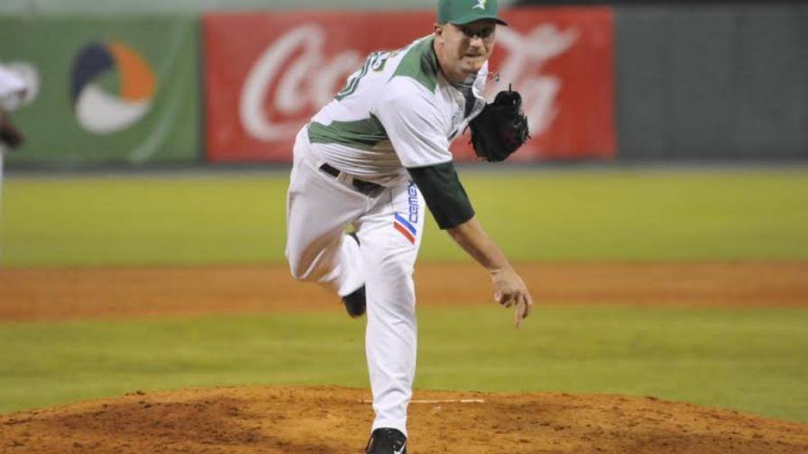 Los relevistas Mike Zagurski y Brock Huntzinger con las Estrellas Orientales Los relevistas Mike Zagurski y Brock Huntzinger con las Estrellas Orientales