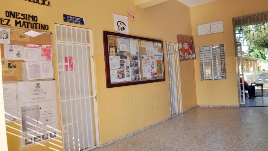 ADP paraliza docencia en Santiago por 24 horas ADP paraliza docencia en Santiago por 24 horas