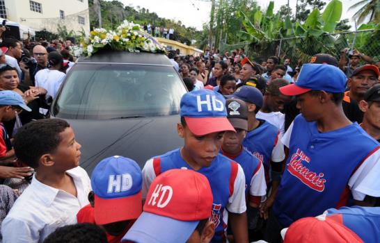 Entierran Cadáver De Oscar Taveras En Puerto Plata Miles Despiden Al Pelotero Diario Libre 6130