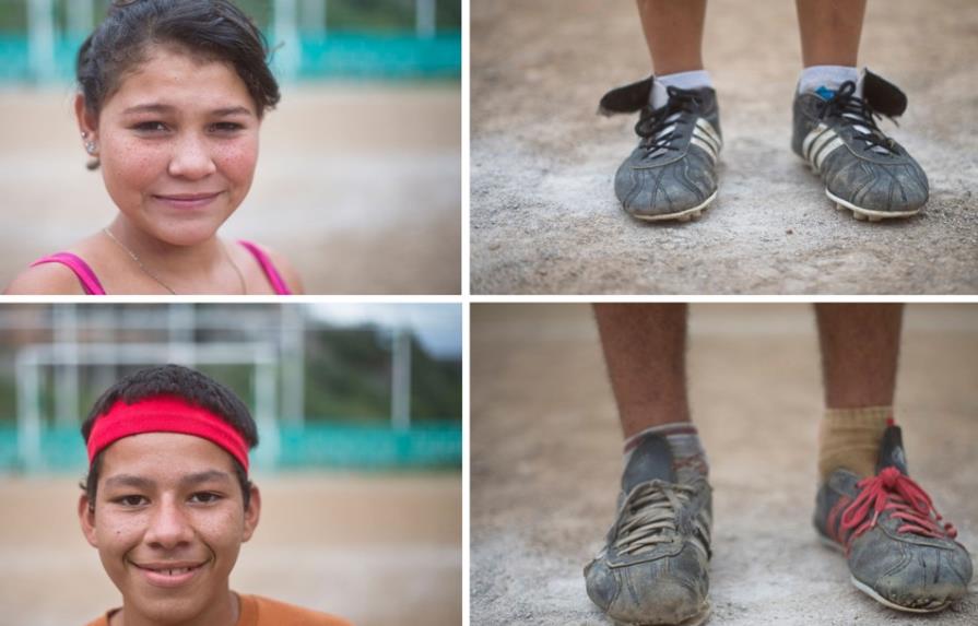 Niños hondureños ven una vida mejor en cancha de fútbol