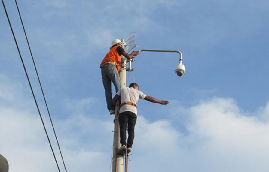 El Gobierno instala 1,306 cámaras inteligentes en todo el Gran Santo Domingo