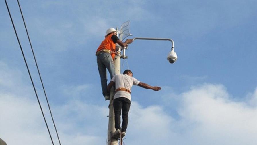 El Gobierno instala 1,306 cámaras inteligentes en todo el Gran Santo Domingo