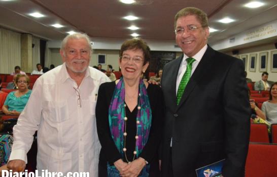Leonte Brea gana el Premio Nacional Feria del Libro