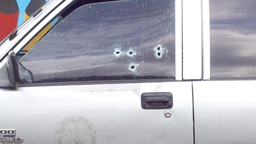 Sicarios matan de nueve tiros a un empleado del Ministerio de Salud Pública Sicarios matan de nueve tiros a un empleado del Ministerio de Salud Pública