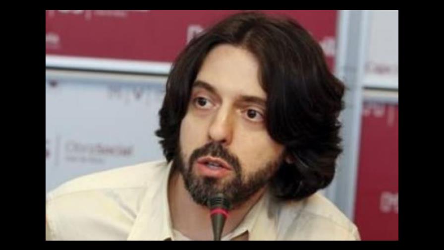 Andrés Neuman publica sus Barbarismos, un irreverente diccionario