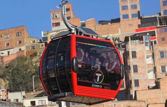 Bolivia estrena la red urbana de teleférico más alta del mundo