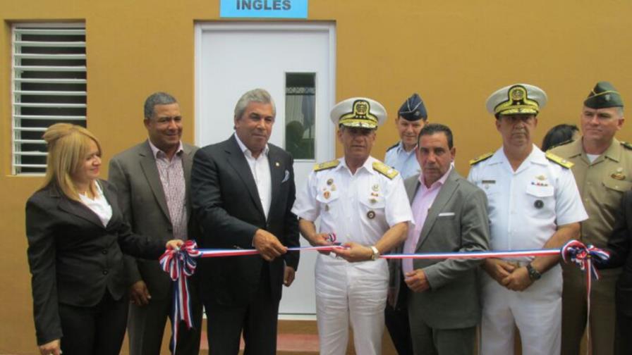 El Ministerio de Defensa inaugura una escuela vocacional El Ministerio de Defensa inaugura una escuela vocacional