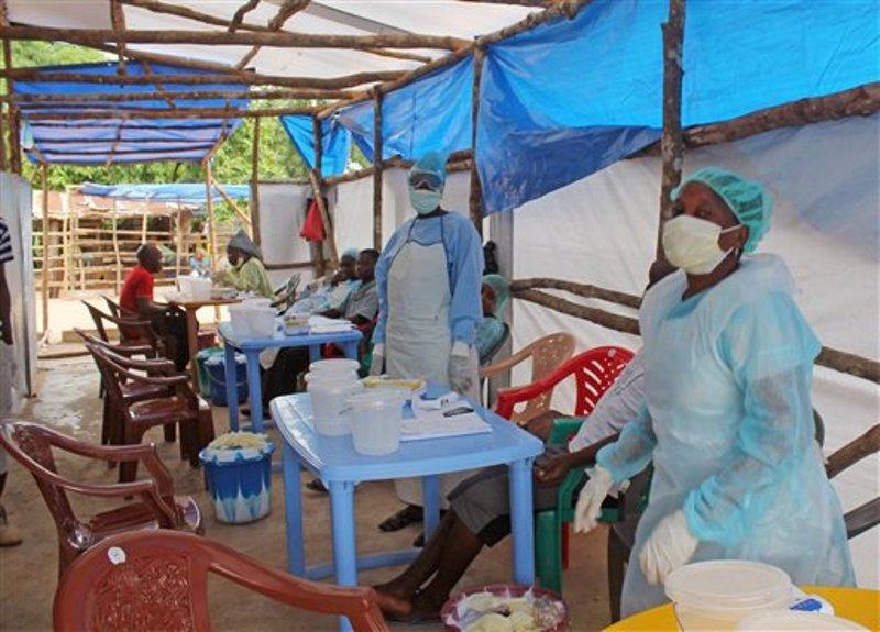 Médico que atendió a decenas muere de ébola en Sierra Leona