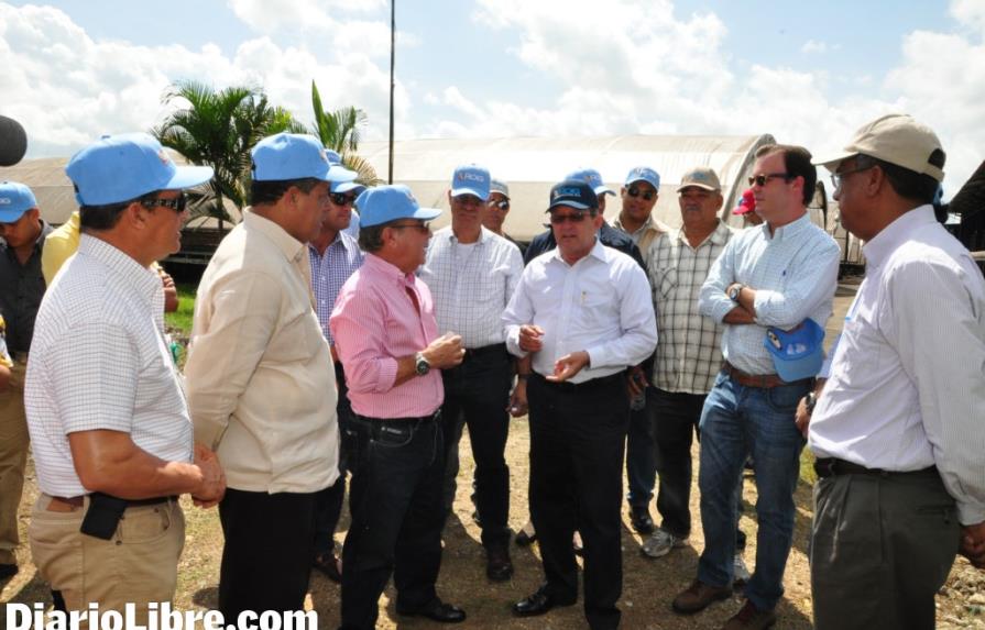 El ministro de Agricultura visita a Roig Agro-Cacao