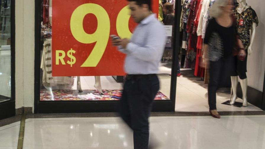 Brasil está oficialmente en recesión, al caer el PIB en 0.6% Brasil está oficialmente en recesión, al caer el PIB en 0.6%