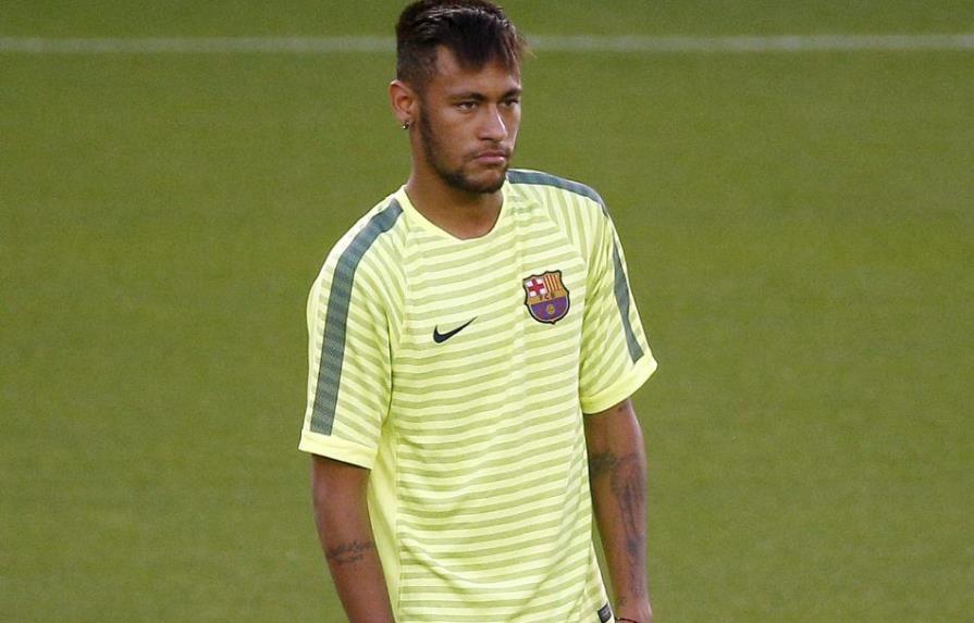 Interrogan el miércoles al padre de Neymar sobre el fichaje del jugador por el FC Barcelona