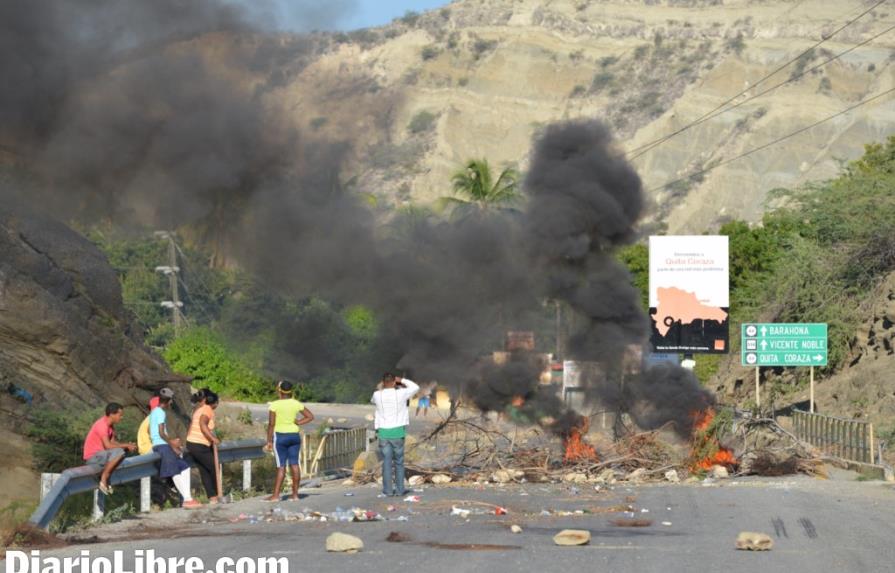 Una protesta paraliza el tránsito en Quita Coraza