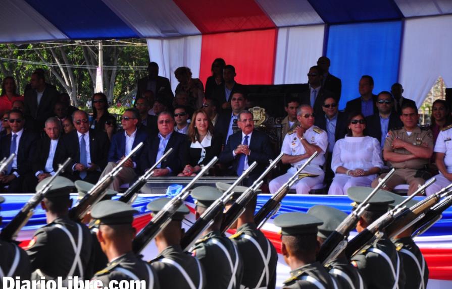 El Presidente encabeza el desfile de los 170 años de la Batalla del 30 de Marzo