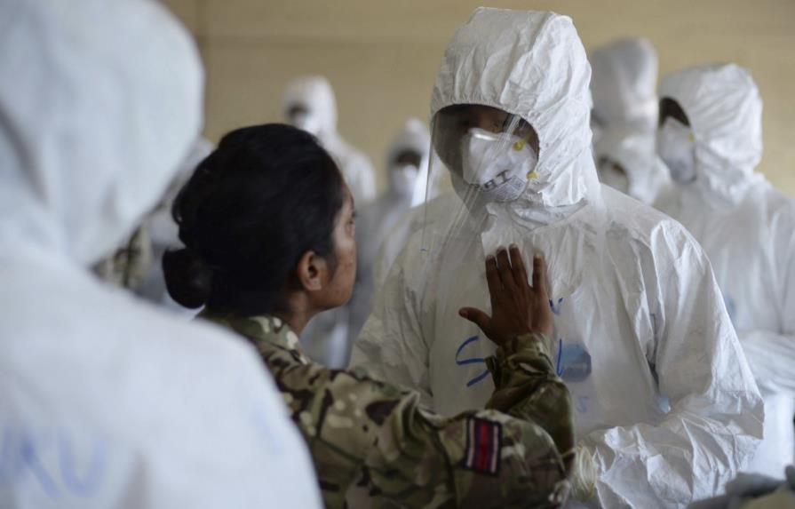 OMS garantiza equipos de protección contra el ébola para seis meses