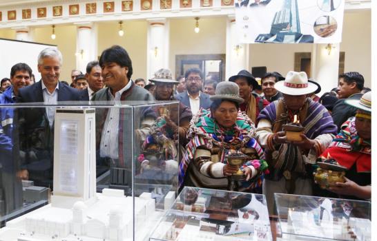 Evo Morales inicia construcción de lujoso palacio