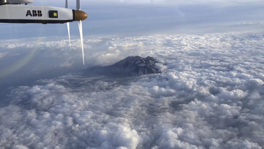 Avión Solar Impulse II desvía ruta y aterrizará en Japón debido al mal tiempo