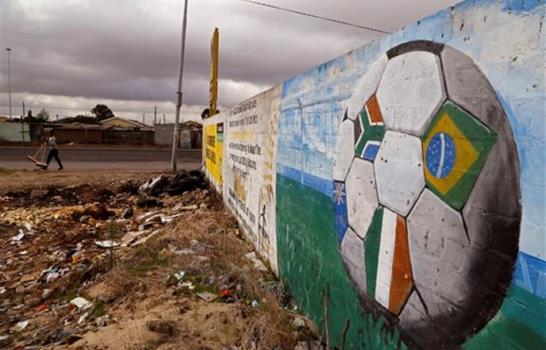 Prisión domiciliaria para Leoz, ex CONMEBOL; ex presidente sudafricano niega pago de sobornos