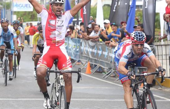Dominicano Norlandys Taveras gana VII etapa Vuelta Independencia de ciclismo