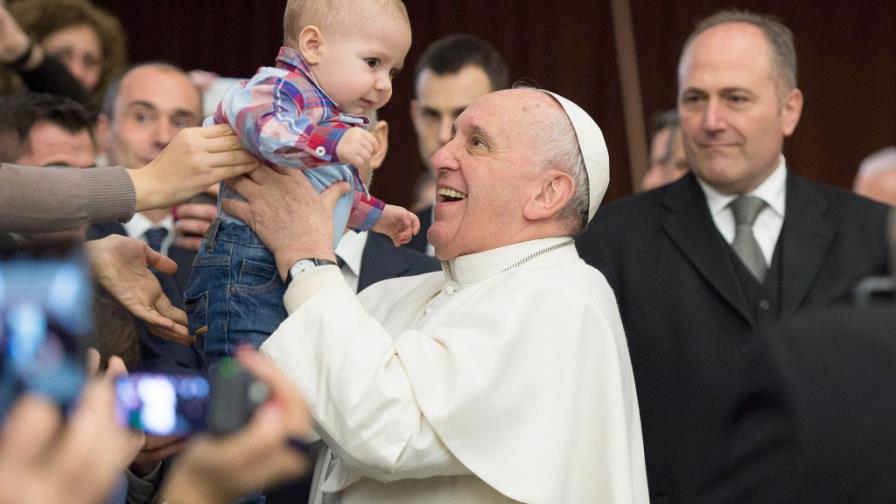 El papa exhortó a rechazar la violencia y reabrir el diálogo en Venezuela El papa exhortó a rechazar la violencia y reabrir el diálogo en Venezuela