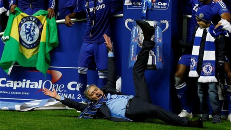 Chelsea se ciñe la Copa de la Liga, primer título en 3 años