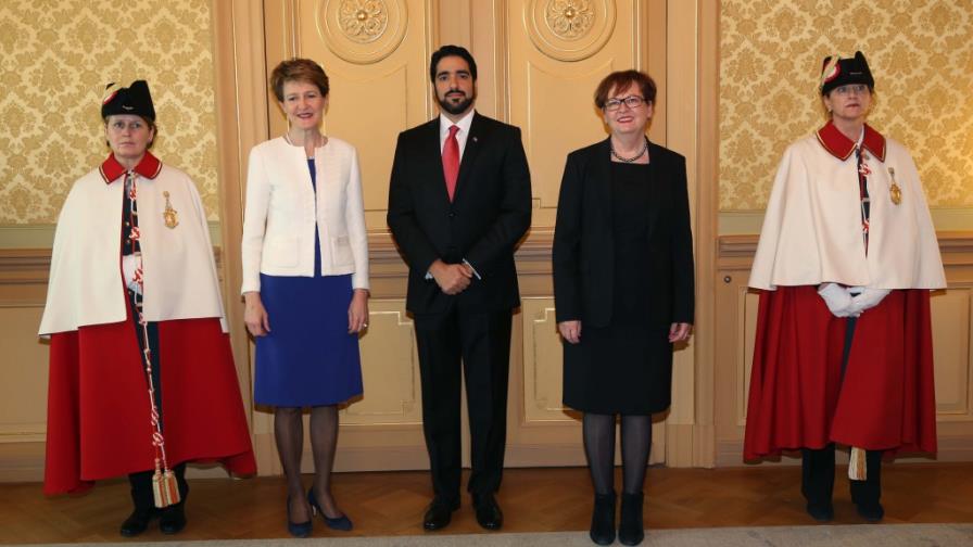 Embajador dominicano presenta cartas credenciales ante la Confederación Suiza Embajador dominicano presenta cartas credenciales ante la Confederación Suiza
