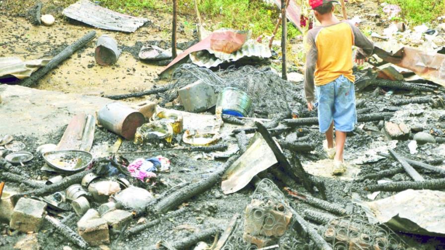 Sepultan a niñas que murieron quemadas