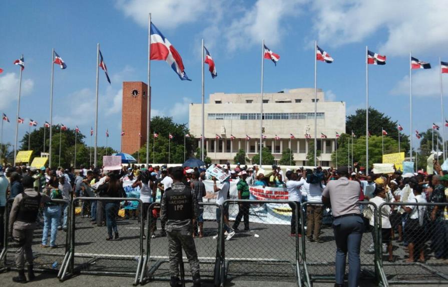 Sindicalistas piden la reelección de Danilo Medina