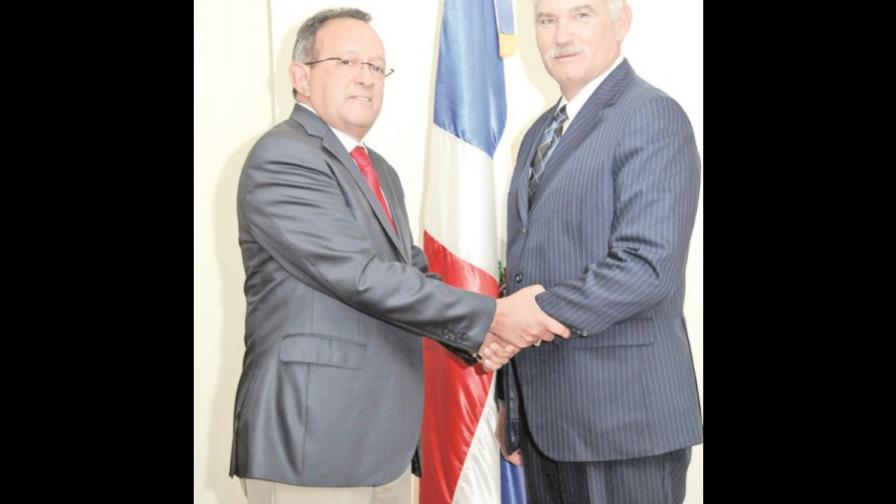 República Dominicana y Estados Unidos discuten veda frutas República Dominicana y Estados Unidos discuten veda frutas