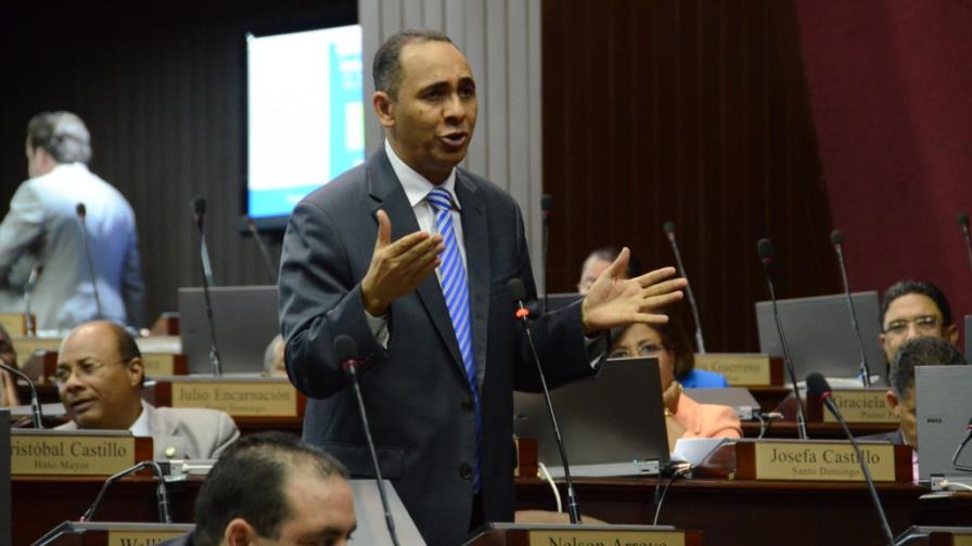 PRM acusa a ministros de acosar legisladores para que voten por reforma constitucional