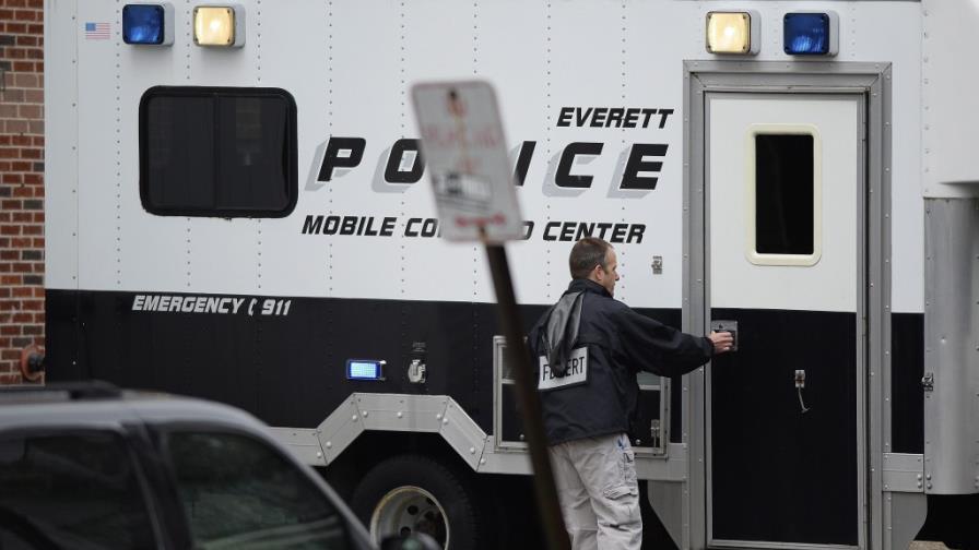 Fuerza antiterrorista del FBI mata en Boston a un hombre armado con cuchillo