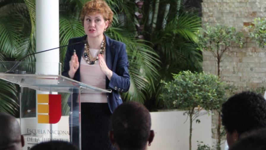 Destaca el papel del Tribunal Constitucional en la protección de los derechos fundamentales de un país Destaca el papel del Tribunal Constitucional en la protección de los derechos fundamentales de un país