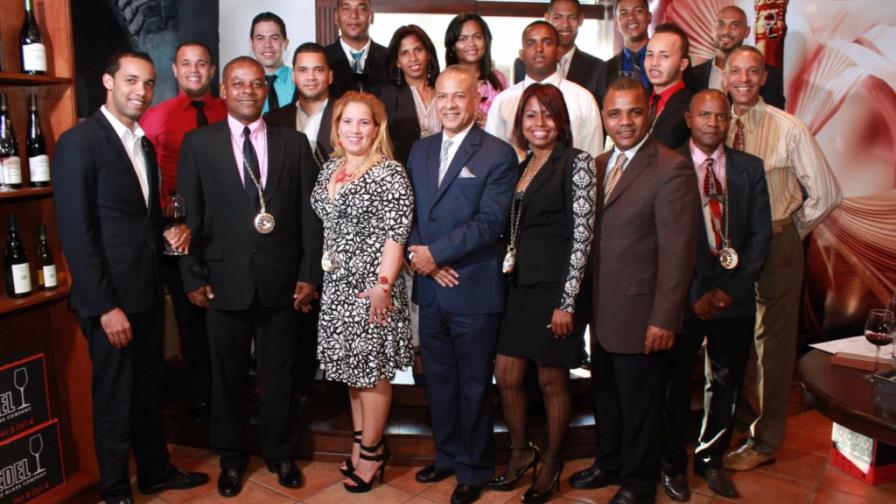 Forman un nuevo grupo de sommeliers