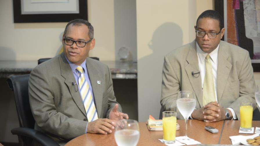 Cree que no habrá convivencia pacífica sin respeto del vecino