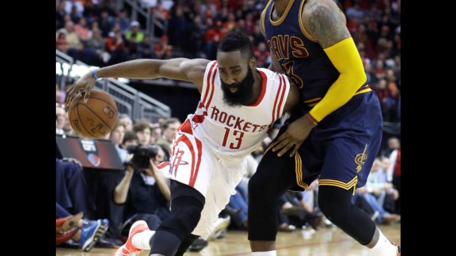James Harden vence a James en duelo de candidatos al Más Valioso