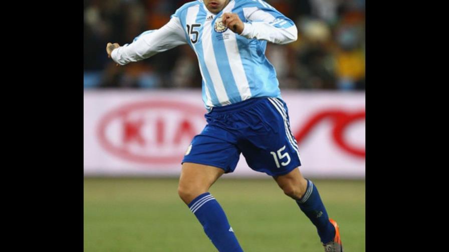 Valencia derrota 3-1 a Eibar y se aferra a la Champions