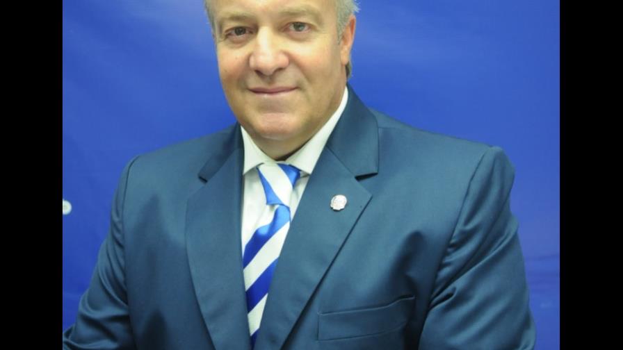 Fernández asume como 17mo presidente del equipo Tigres del Licey