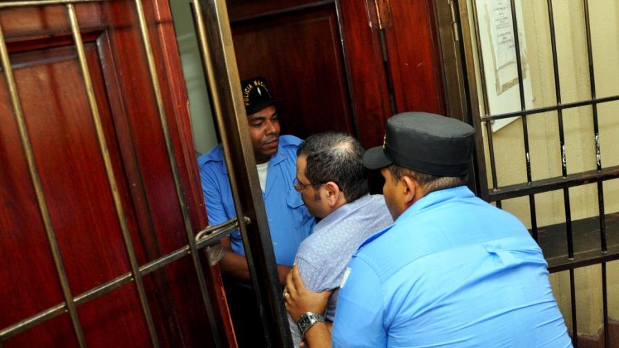 Ministerio Público someterá a sobrino de Monchy Fadul por ultraje a la autoridad Ministerio Público someterá a sobrino de Monchy Fadul por ultraje a la autoridad