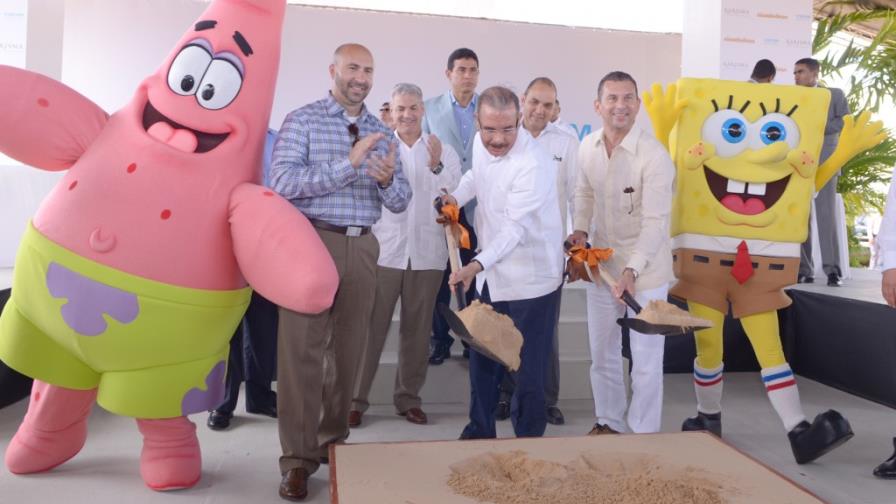 Danilo Medina da inicio a la construcción de tres hoteles en Punta Cana