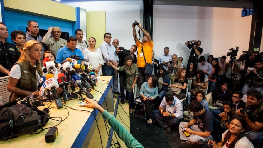 La oposición venezolana anuncia plan de emergencia para presos políticos