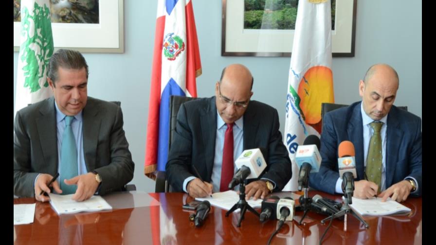 Medio Ambiente, Turismo y PNUD acuerdan US$2.8 millones para proteger playas turísticas Medio Ambiente, Turismo y PNUD acuerdan US$2.8 millones para proteger playas turísticas