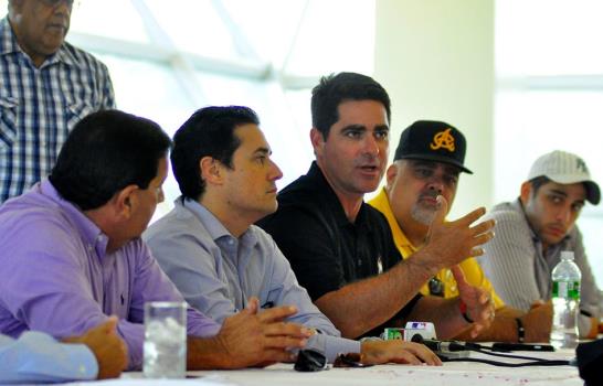 Andy Barkett consciente del reto como dirigente en el béisbol dominicano