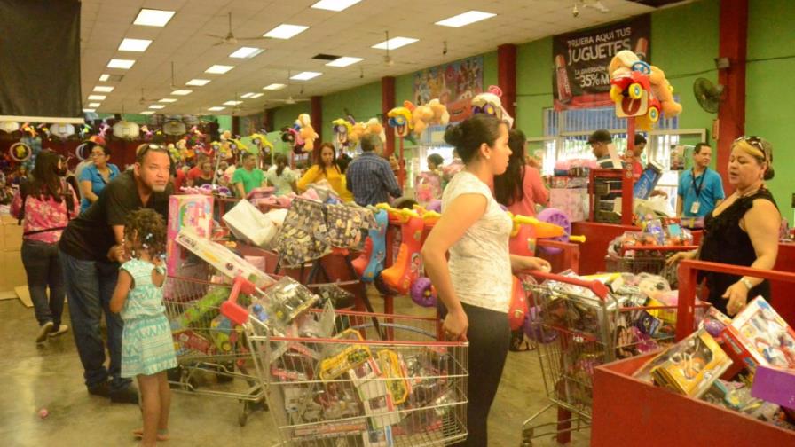 Comerciantes afirman venta de juguetes es “buena” Comerciantes afirman venta de juguetes es “buena”