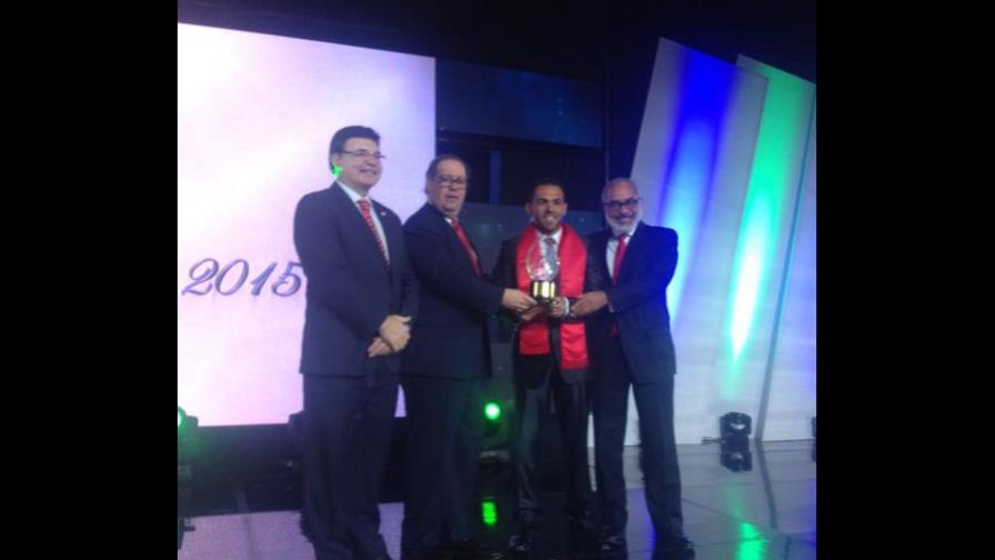 Víctor Estrella es el Atleta del Año